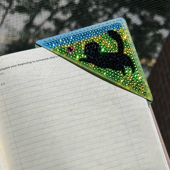 Hand Crafted BLACK CAT 06 Diamond Art Corner Bookmark, Colorful, Bling, Green - Picture 7 of 15